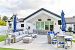 Outdoor Entertaining Tips and Must Haves: Seating Area