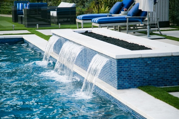 3 Benefits of Adding a Water Feature to Your Backyard